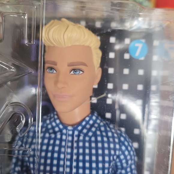 Barbie 2016, Ken #7 Fashionista Figure - Picture 6 of 17